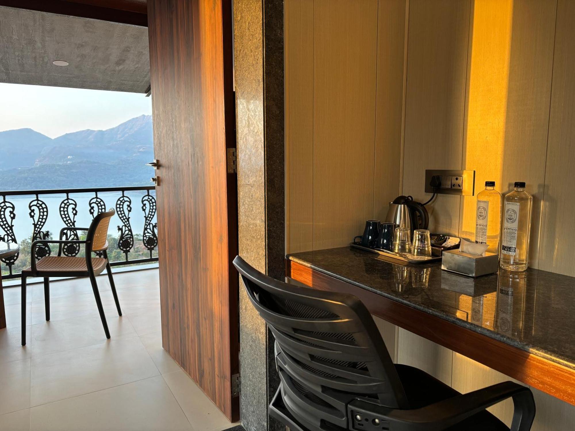 The Green Gate Resort Mulshi Buitenkant foto